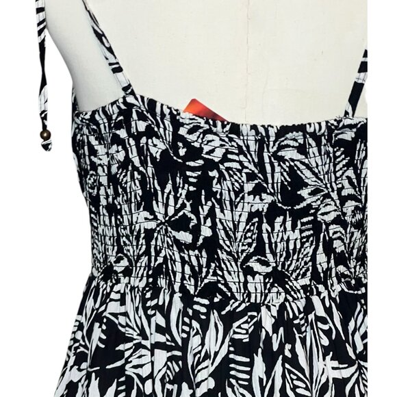 Angie boho black & white floral sundress with patterned hem Juniors M NWT - Picture 5 of 10